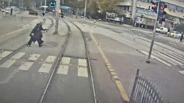 Kocaeli’de feci kaza! Tramvayın altında kalan kadın hayatını kaybetti