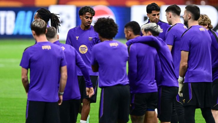 Maç bitti ama gitmediler! Barcelona’dan Galatasaray’a sürpriz ziyaret