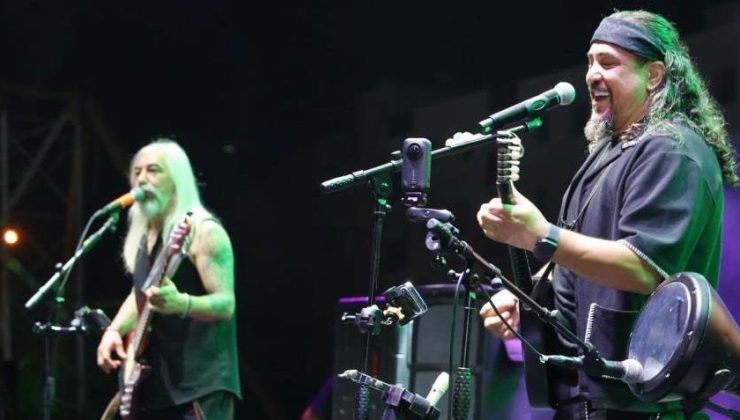 Necati ve Saykolar Çine’yi coşturdu! Memecik Fest’te müzik dolu gece