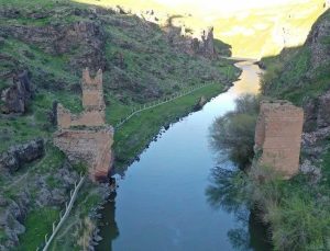 Türkiye ile Ermenistan arasındaki Ani Köprüsü’nün restorasyonunda yeni aşama