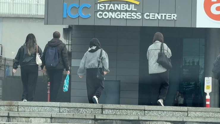 Yer: Şişli! Binlerce kişinin katıldığı konserde fenalaşan 3 kişiden biri öldü