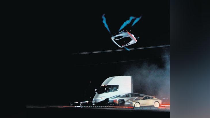 Yollar Tesla’ya yetmedi, asfalttan gökyüzüne sıçradı | Roadster uçuyor